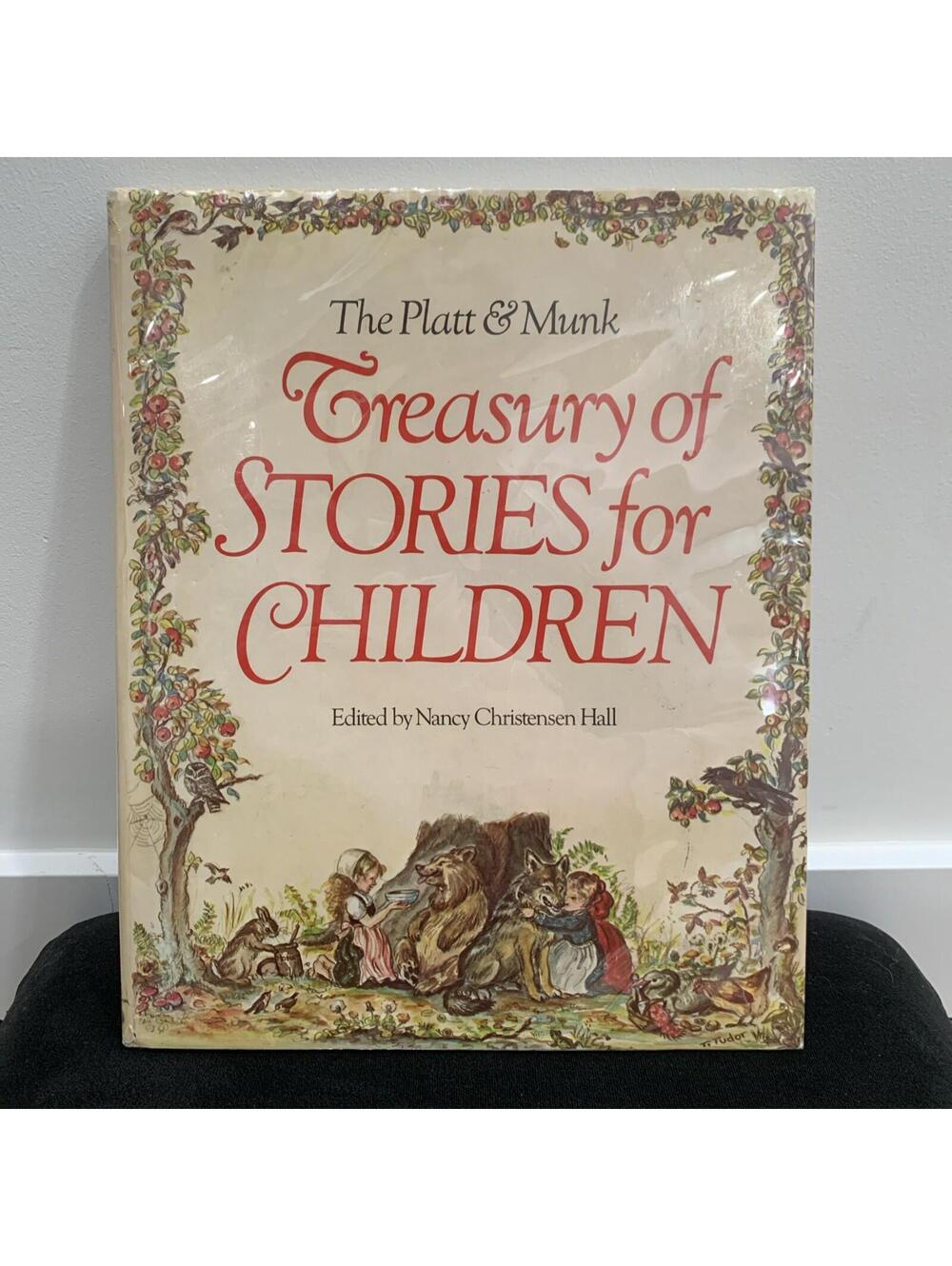 Vintage 1982 Platt & Munk Treasury of Stories for Children Hardcover